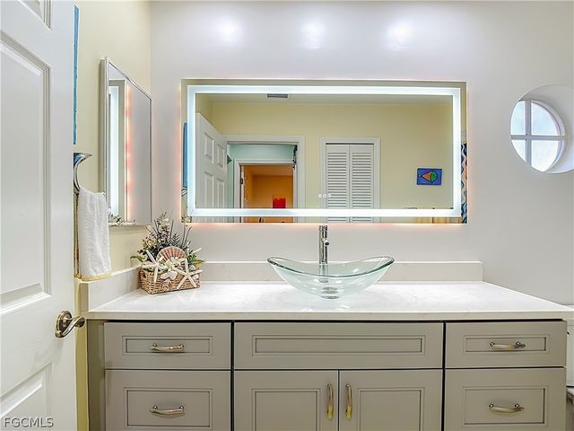 2020 Embarcadero WAY, North Fort Myers, FL 33917