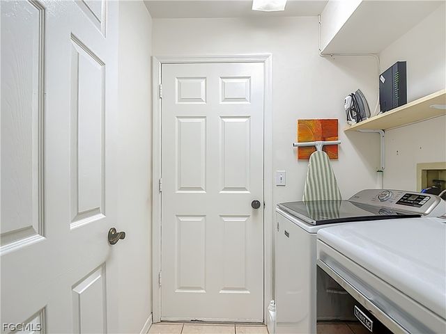 2020 Embarcadero WAY, North Fort Myers, FL 33917