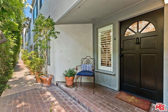 832 15th Street 4, Santa Monica, CA 90403