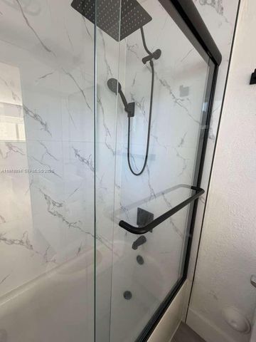 4271 NW 5th St 129, Plantation, FL 33317