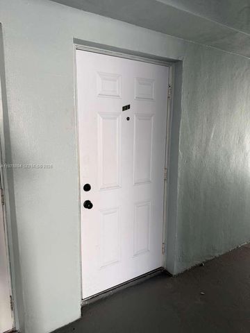 4271 NW 5th St 129, Plantation, FL 33317