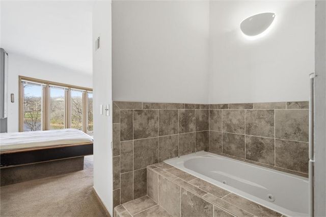 125 Lakeshore Drive S, Lake Quivira, KS 66217