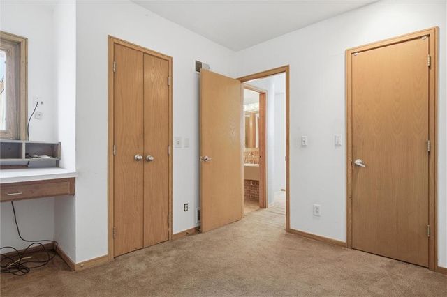 125 Lakeshore Drive S, Lake Quivira, KS 66217