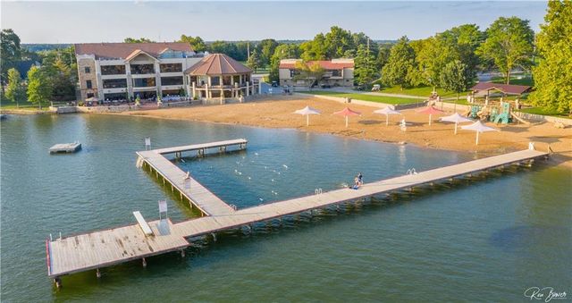 125 Lakeshore Drive S, Lake Quivira, KS 66217