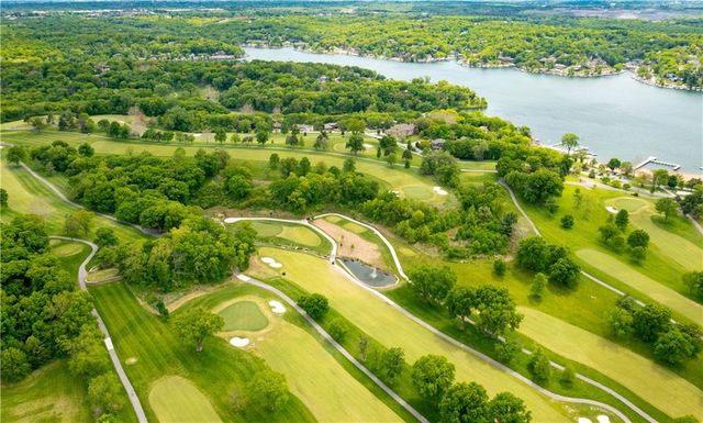 125 Lakeshore Drive S, Lake Quivira, KS 66217