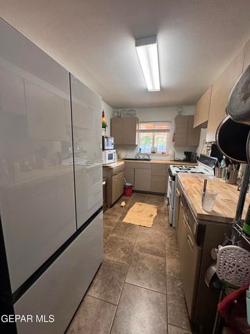 907 BRAZIL Place, El Paso, TX 79903