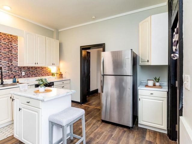 1423 3rd Ave, Beaver Falls, PA 15010