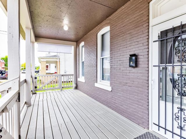 1423 3rd Ave, Beaver Falls, PA 15010