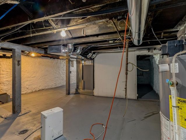 1423 3rd Ave, Beaver Falls, PA 15010