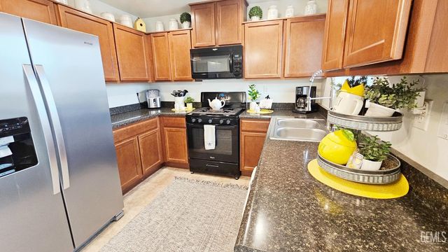 1018 Guadalupe Avenue, Bakersfield, CA 93307