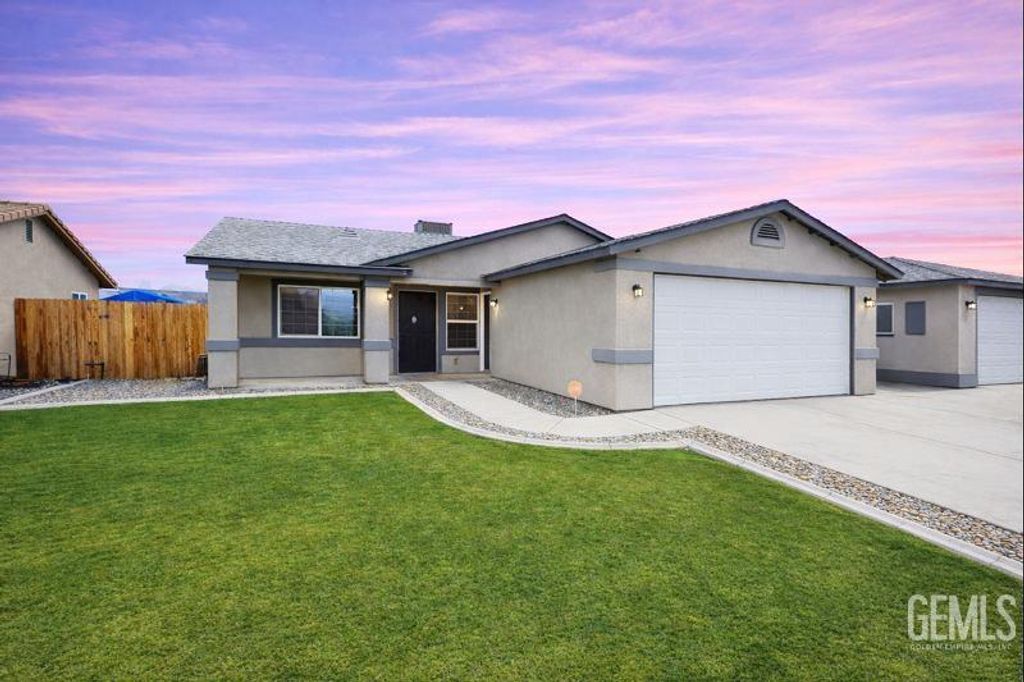 1018 Guadalupe Avenue, Bakersfield, CA 93307