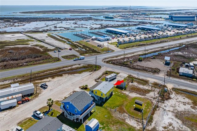 2023 S Kossuth St, Rockport, TX 78382