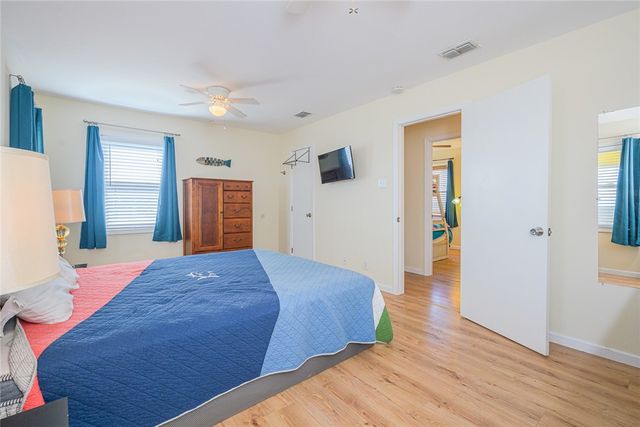 2023 S Kossuth St, Rockport, TX 78382