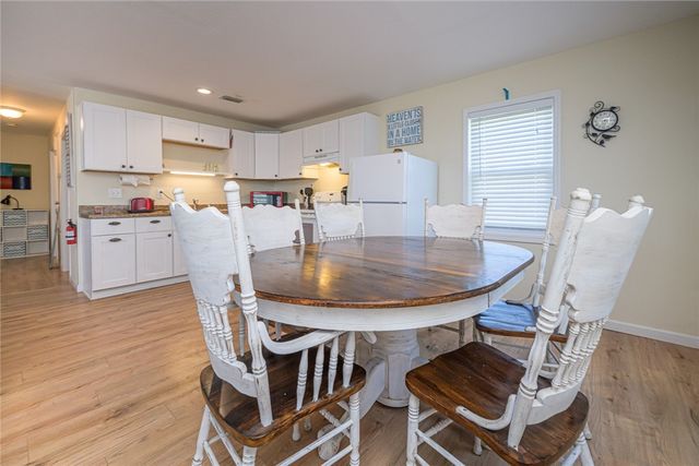 2023 S Kossuth St, Rockport, TX 78382