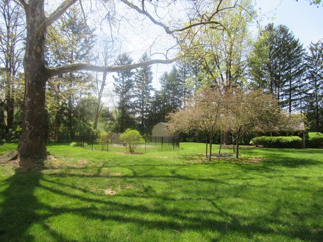 517 Locust Hill Drive 517 Locust Hill Drive, Englewood, OH 45322
