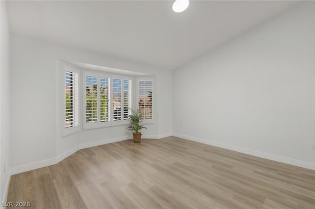 8916 Mountain Gate Drive, Las Vegas, NV 89134