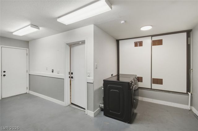 8916 Mountain Gate Drive, Las Vegas, NV 89134