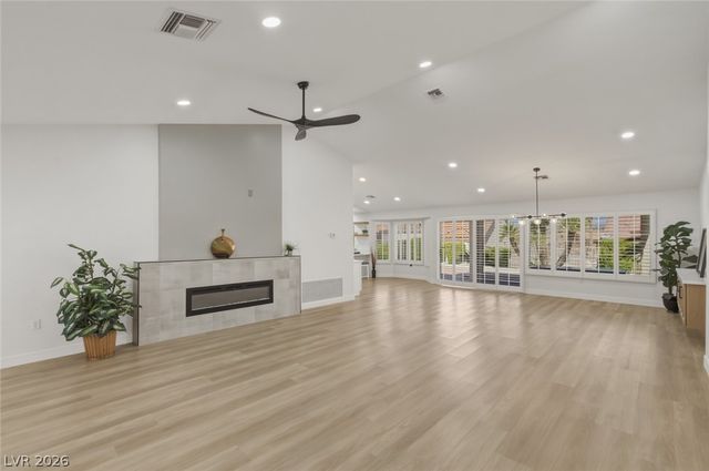 8916 Mountain Gate Drive, Las Vegas, NV 89134