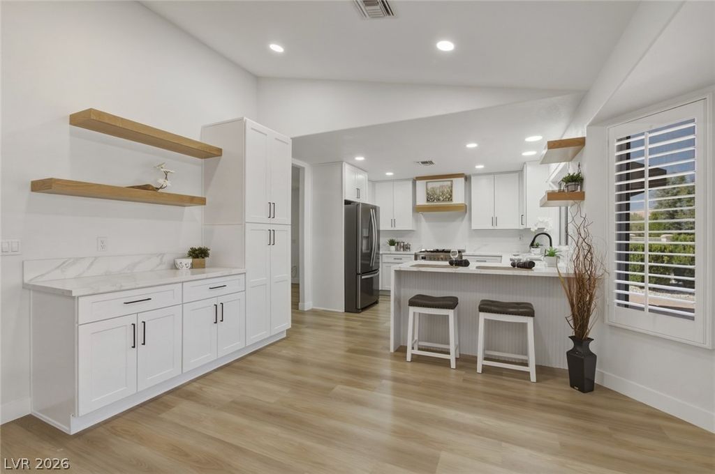 Image 18 of property listing at 8916 Mountain Gate Drive, Las Vegas, NV 89134