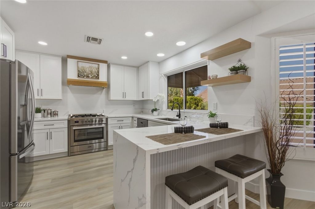 Image 19 of property listing at 8916 Mountain Gate Drive, Las Vegas, NV 89134