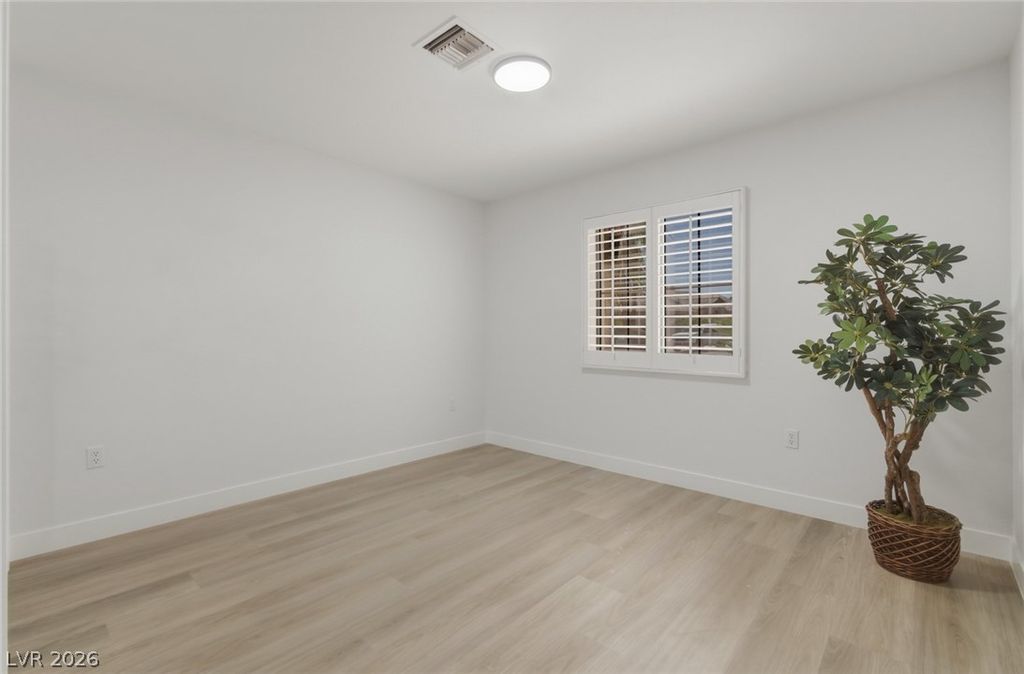 Image 25 of property listing at 8916 Mountain Gate Drive, Las Vegas, NV 89134