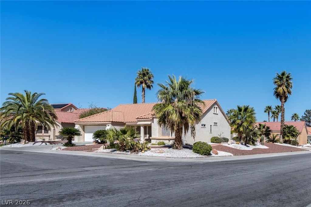 Image 3 of property listing at 8916 Mountain Gate Drive, Las Vegas, NV 89134
