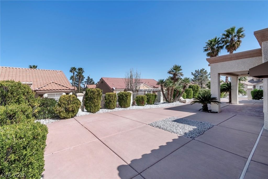 Image 33 of property listing at 8916 Mountain Gate Drive, Las Vegas, NV 89134