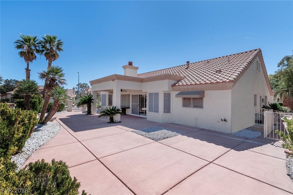 Image 35 of property listing at 8916 Mountain Gate Drive, Las Vegas, NV 89134