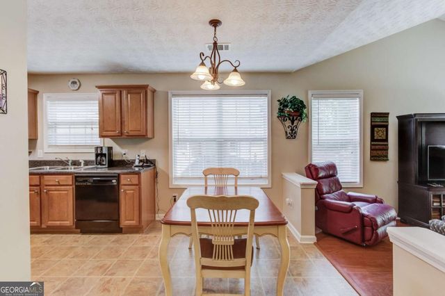 5614 Ashmoore Court, Flowery Branch, GA 30542