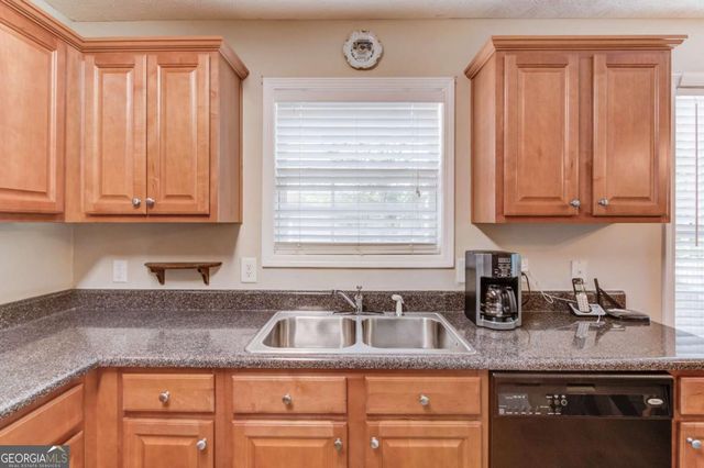 5614 Ashmoore Court, Flowery Branch, GA 30542