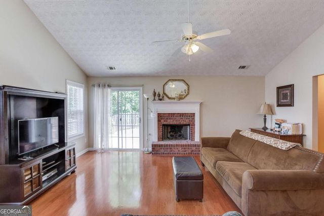 5614 Ashmoore Court, Flowery Branch, GA 30542