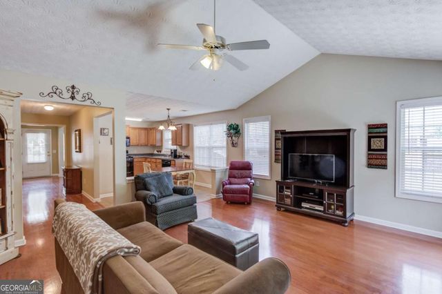 5614 Ashmoore Court, Flowery Branch, GA 30542