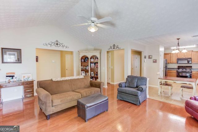 5614 Ashmoore Court, Flowery Branch, GA 30542