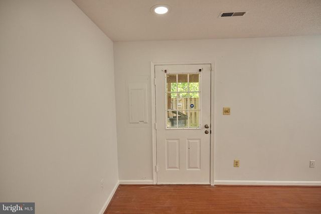 46760 HOBBLEBUSH TER, Sterling, VA 20164