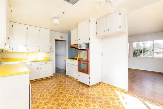 1098 Richards, Perris, CA 92571