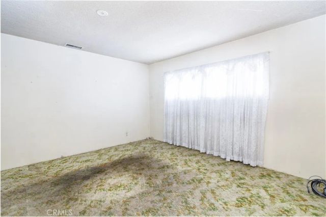 1098 Richards, Perris, CA 92571