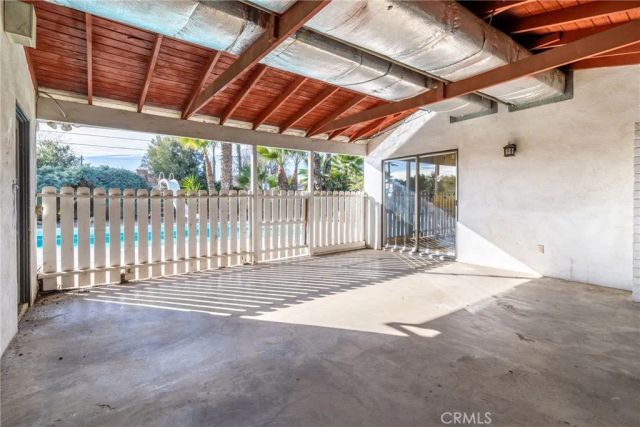 1098 Richards, Perris, CA 92571