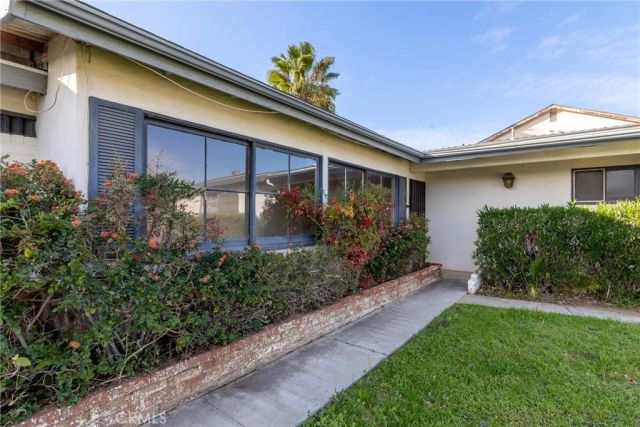 1098 Richards, Perris, CA 92571