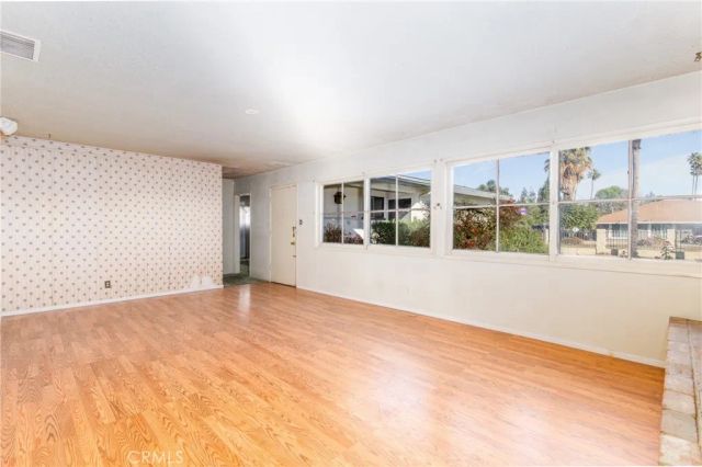 1098 Richards, Perris, CA 92571