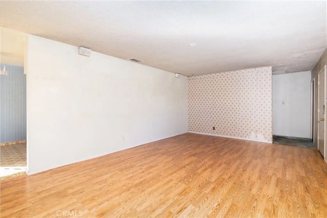 1098 Richards, Perris, CA 92571