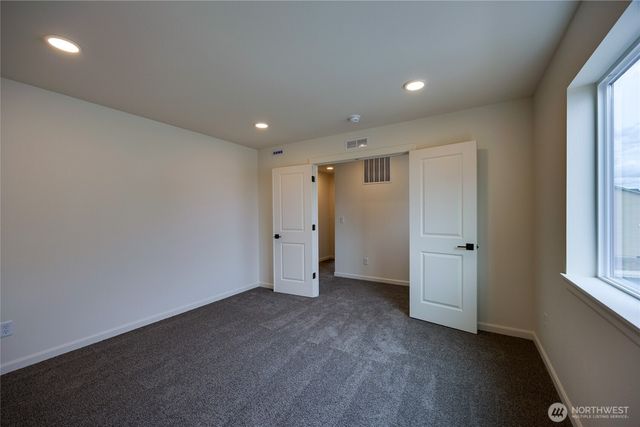 940 RW Fletcher Street, Winlock, WA 98596