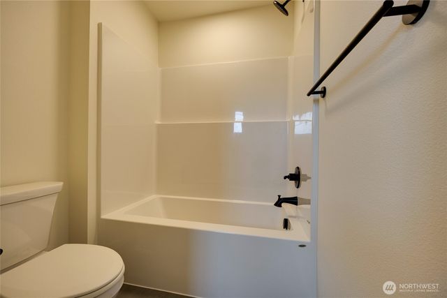 940 RW Fletcher Street, Winlock, WA 98596