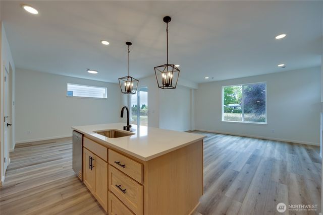 940 RW Fletcher Street, Winlock, WA 98596