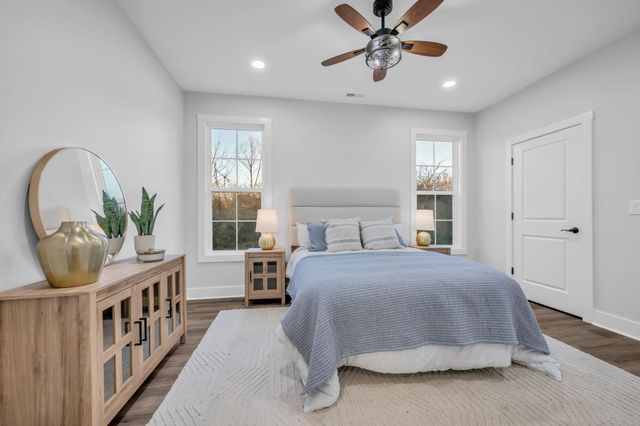 1035 Northside Drive, Dickson, TN 37055