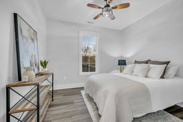 1035 Northside Drive, Dickson, TN 37055