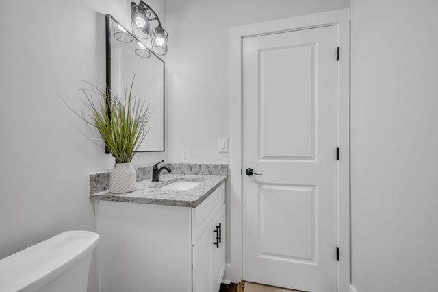 1035 Northside Drive, Dickson, TN 37055