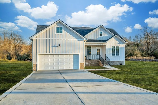 1035 Northside Drive, Dickson, TN 37055