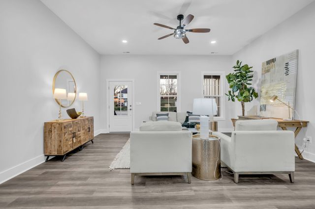 1035 Northside Drive, Dickson, TN 37055