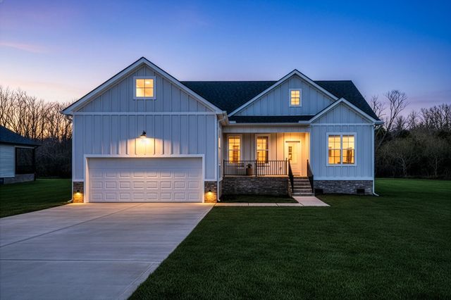 1035 Northside Drive, Dickson, TN 37055