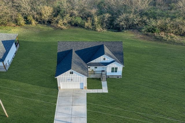 1035 Northside Drive, Dickson, TN 37055